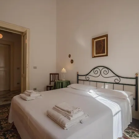 Dimora Apulia Alojamento de Acomodação e Pequeno-almoço