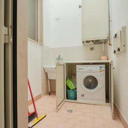 Dimora Apulia Bed & Breakfast 3*